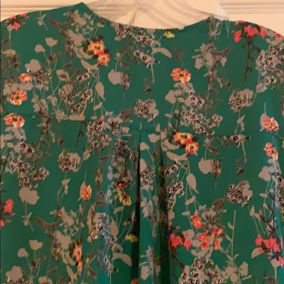 Kelly Green Short-Sleeved Top - Picture 7 of 8